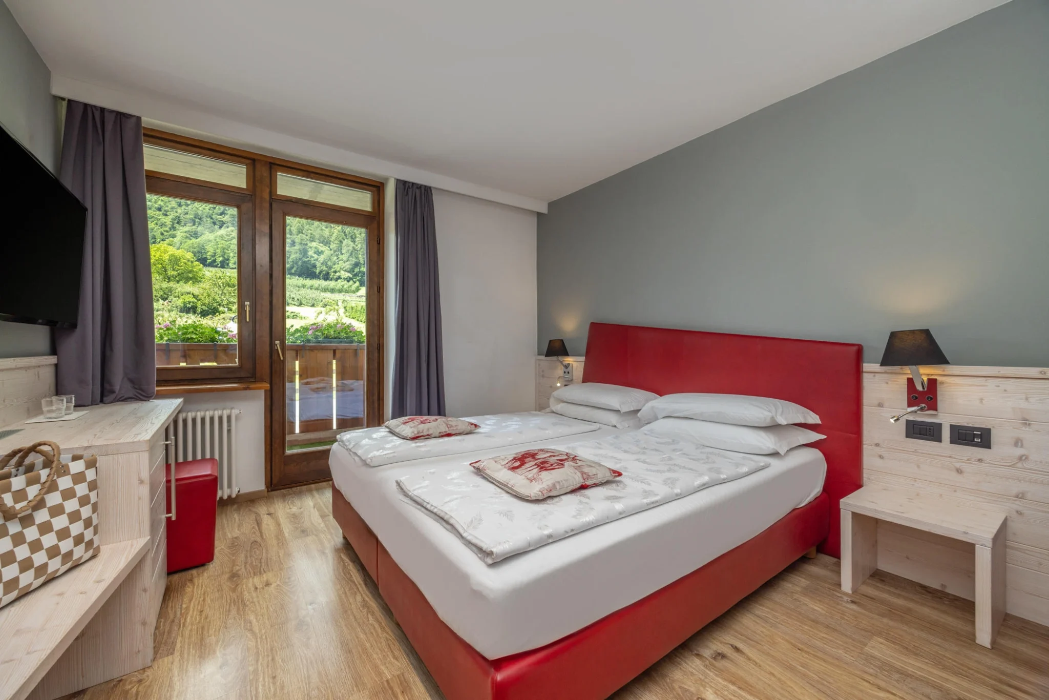 Camera quadrupla family comfort economy letto matrimoniale