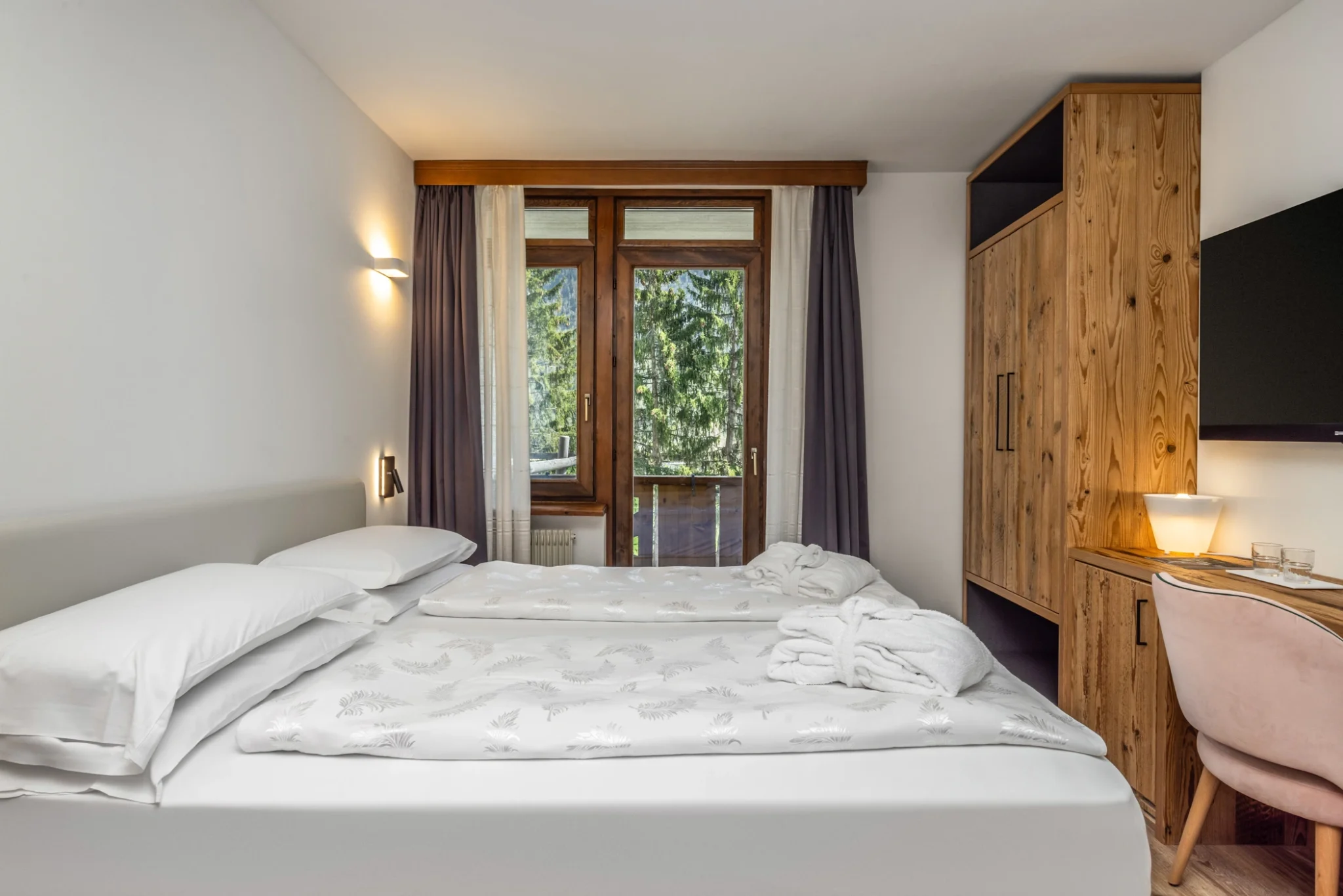 camera doppia comfort con vista dei pini